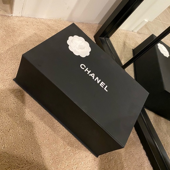 ✨SOLD✨ Classic Mini Chanel Bag - Picture 8 of 12